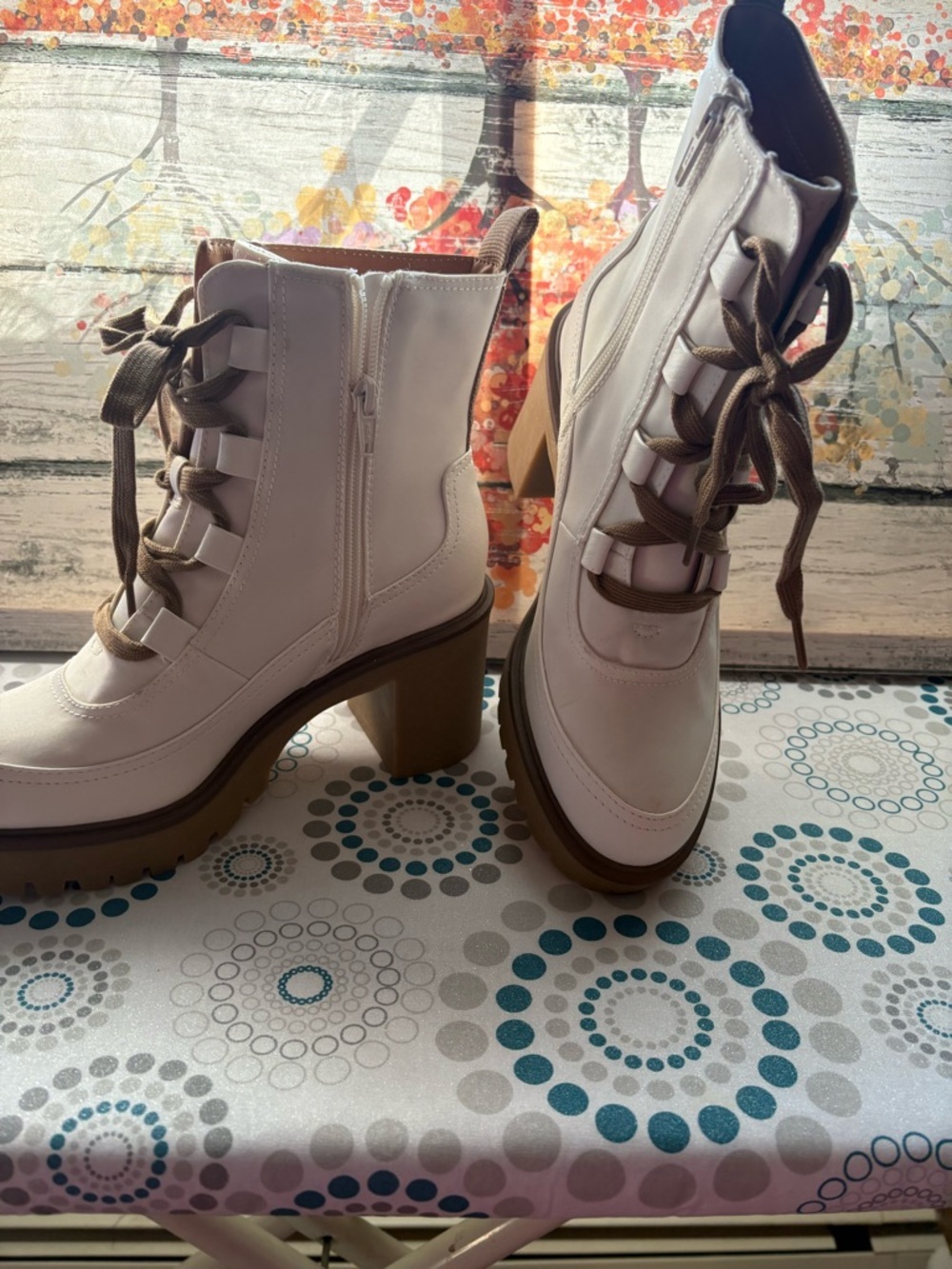 NEW-9 Women’s Lace-Up Zipper 3”heel 
Combat Ankle Boots - 2 tone Cream heel